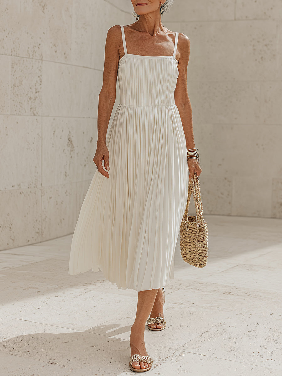Élégante robe midi sans manches en mousseline plissée